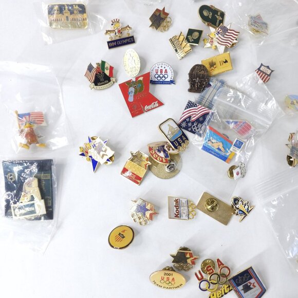 Vintage Olympic Games Pin Lot USA LA 1984 Atlanta 1996 Mascots Sponsors Rare Set - Picture 5 of 12
